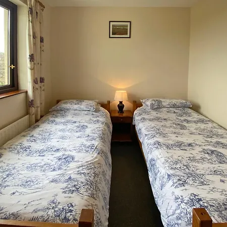 بيت للعطل 383 - *